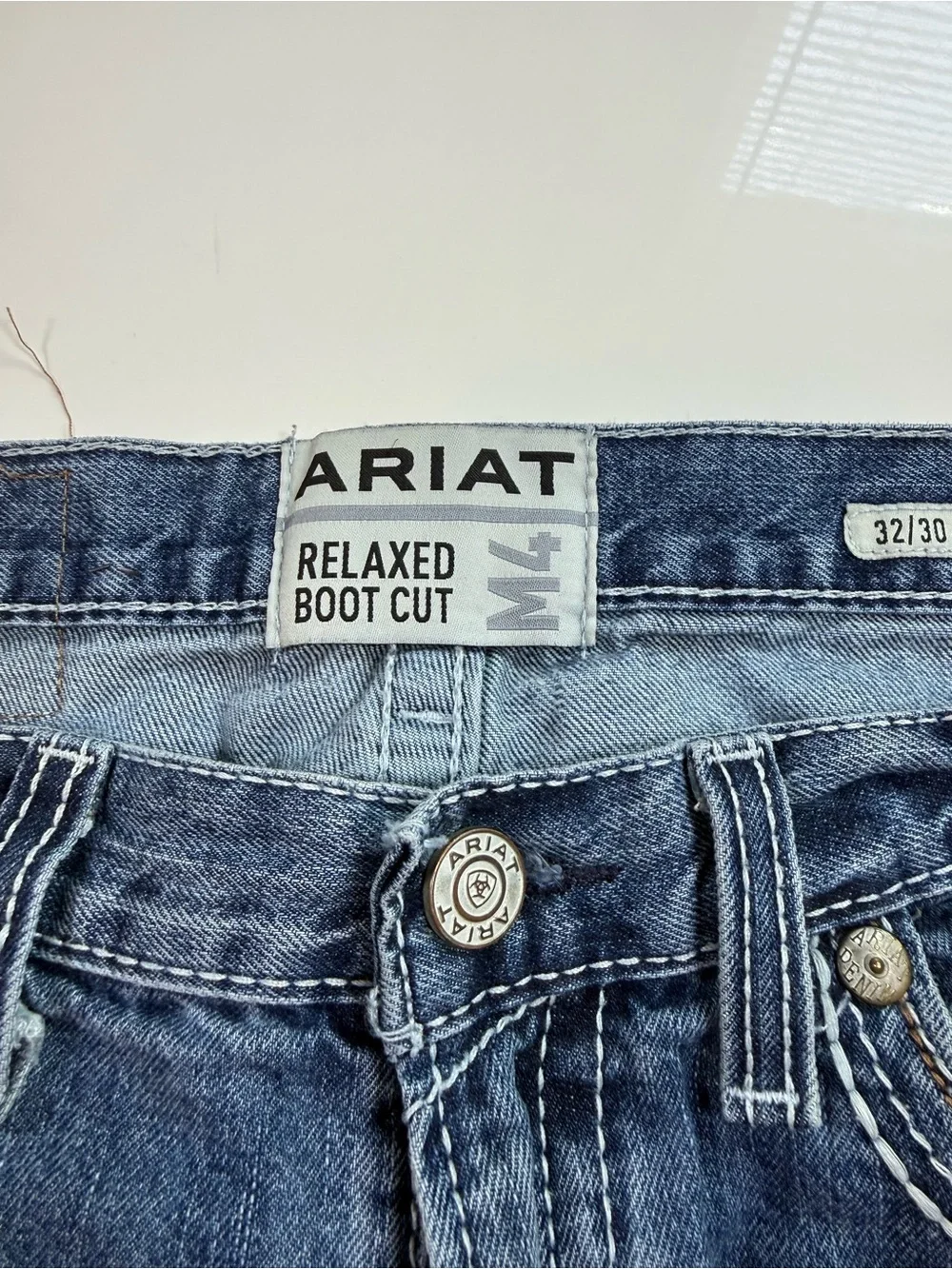 Men’s Relaxed Boot-Cut Artiat Jeans